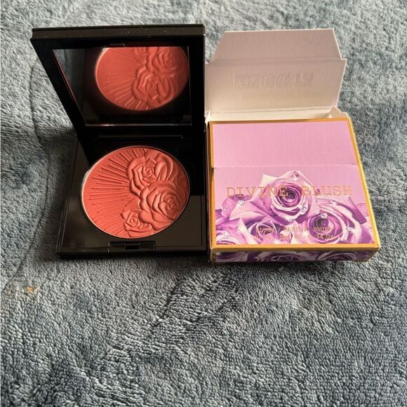 Pat McGrath Labs Divine Blush - Picture 2 of 5